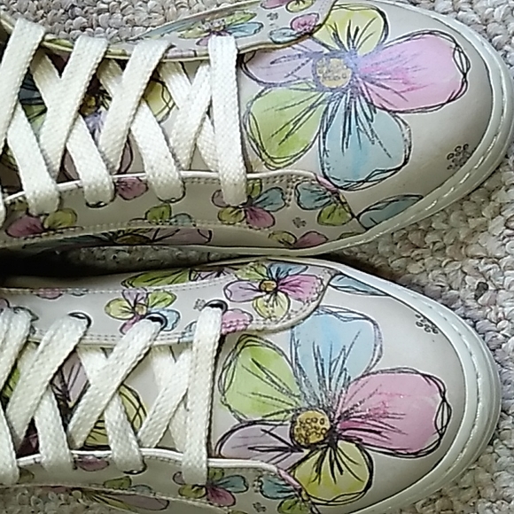 Goby Women's Vegan Hi-Top Floral Sneakers Shoes - Sz 10 NWOT - Picture 9 of 12